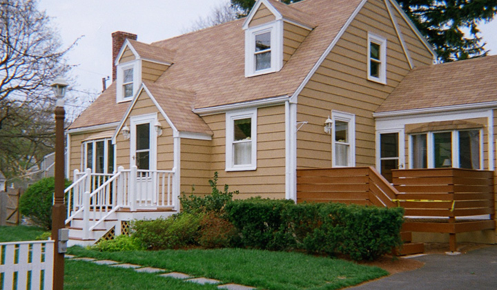 http://www.schpainting.com/before-after-images/ma/stoneham-mass/99-North-Avenue/001.jpg